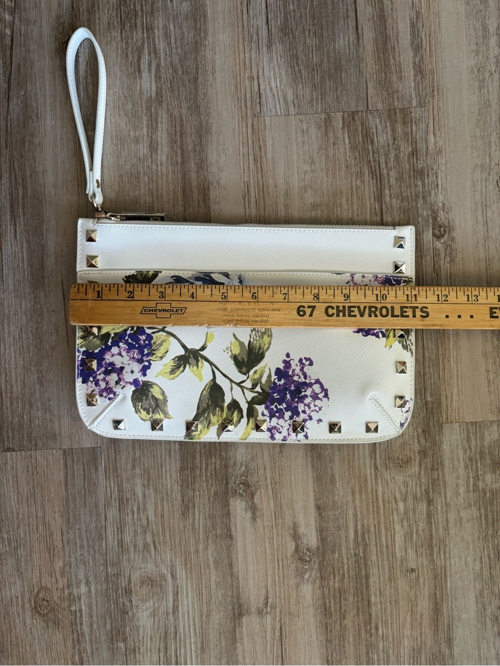 White House Black Market Floral Studded White Wristlet Clutch New Without Tag - Picture 6 of 9